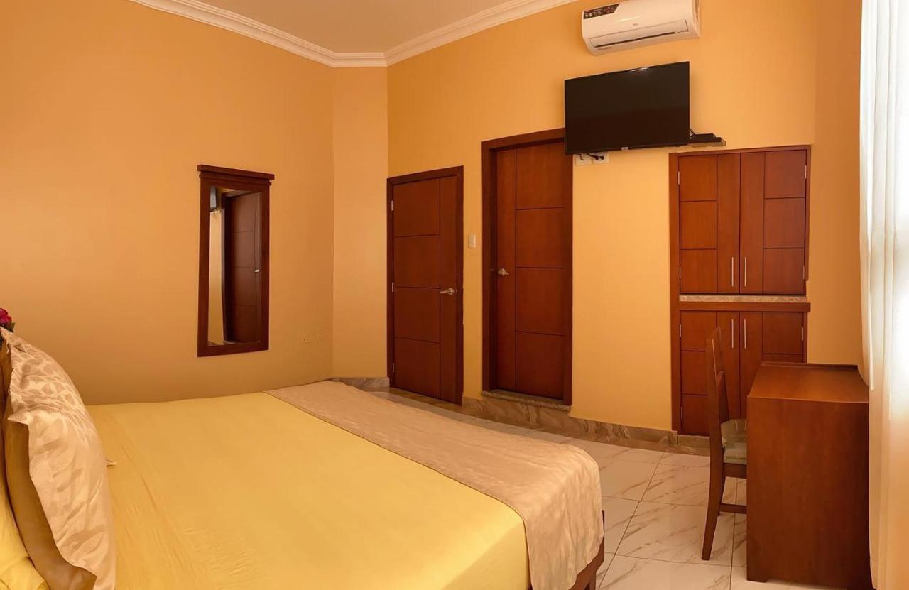 Hostal California Inn Гуаякиль Экстерьер фото