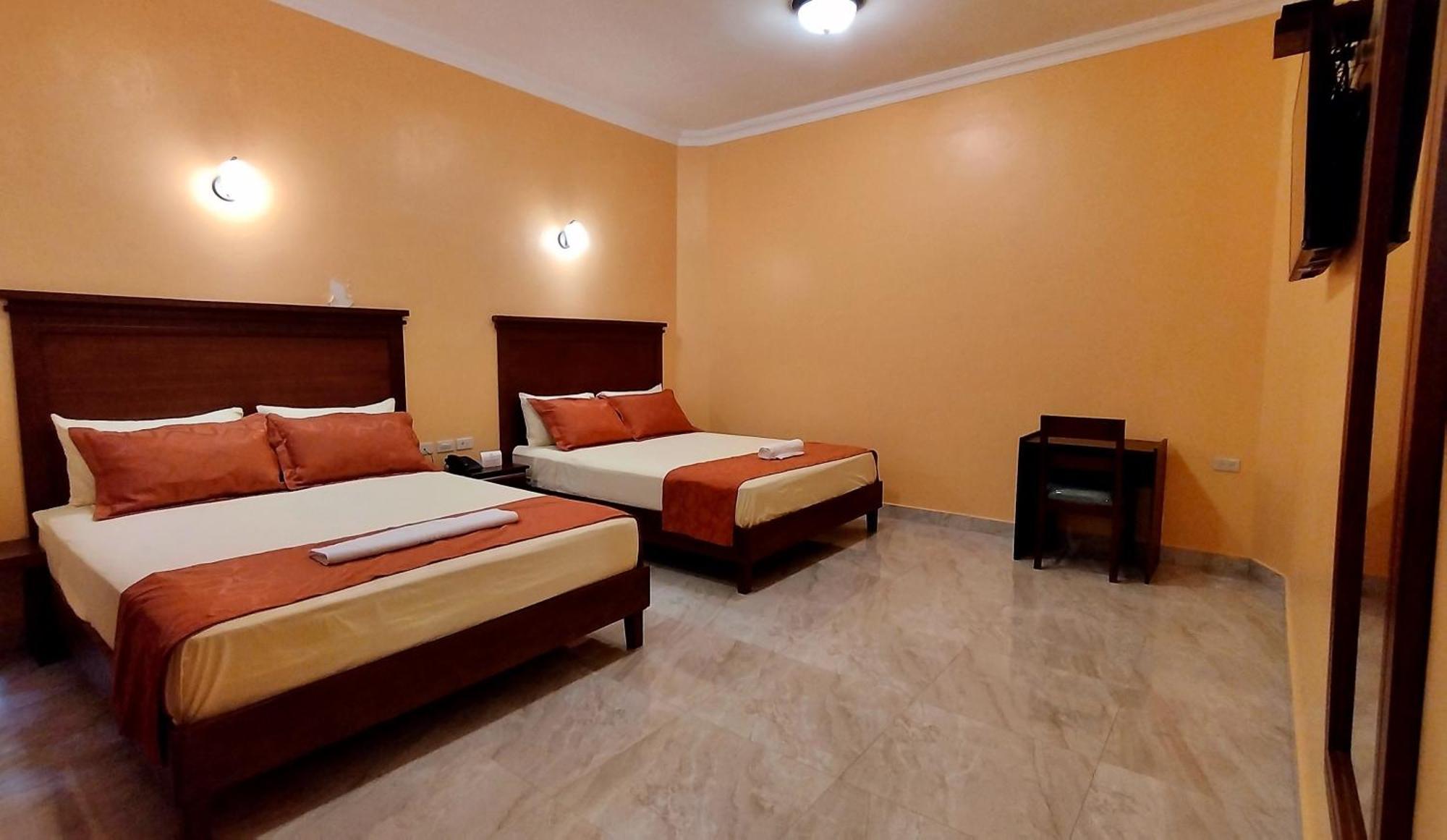 Hostal California Inn Гуаякиль Экстерьер фото